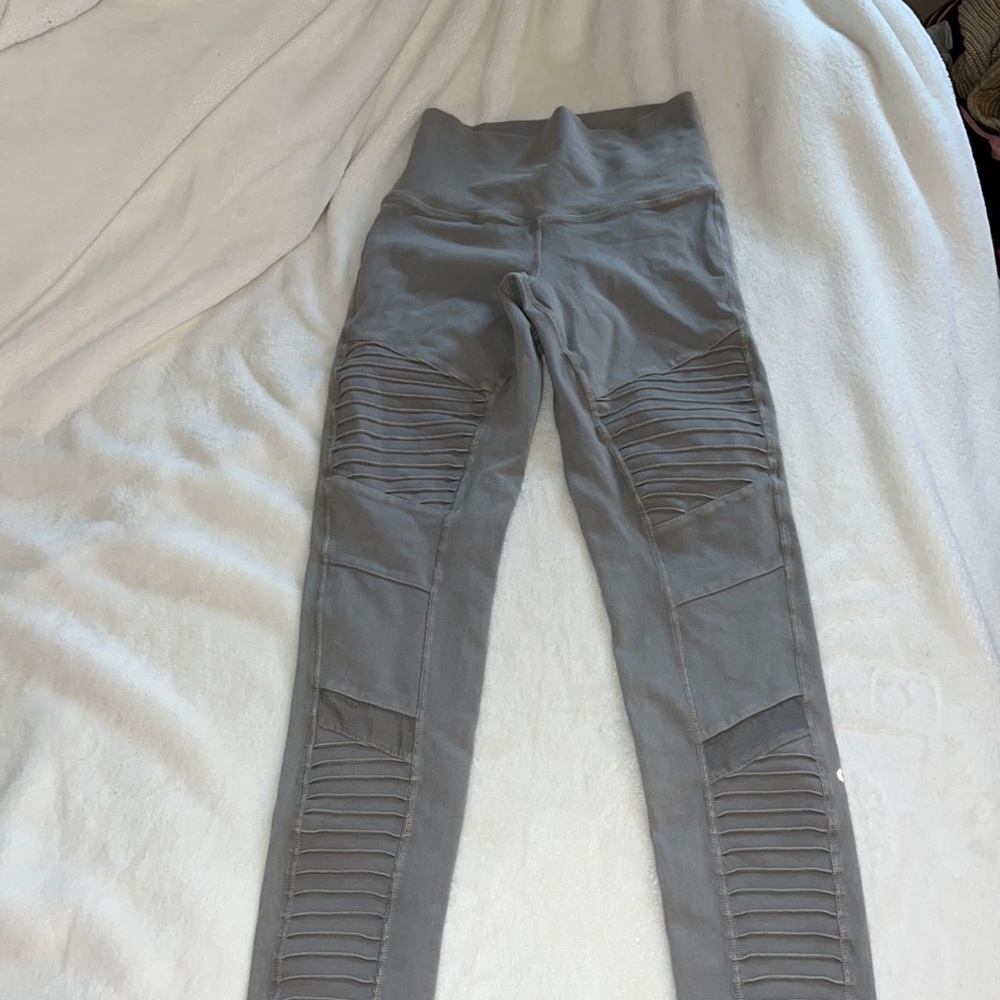 ALO grey leggings (xs)